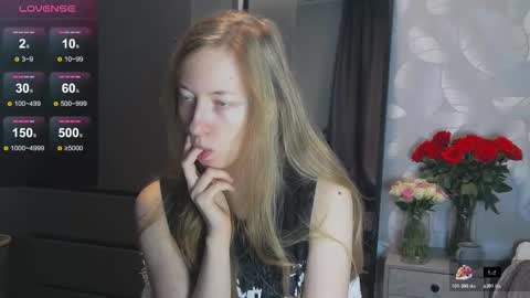 yuki_bloom online show from October 20, 7:42 am