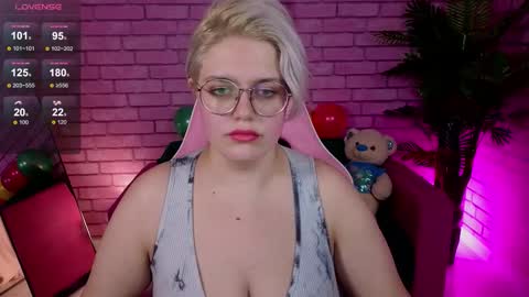 Snapshot of yukiohara chatting on November 26, 10:49 am Yuki online show from November 26, 10:49 am