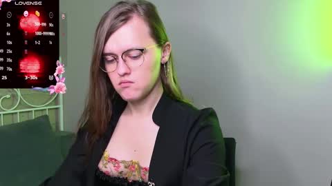 Yuko online show from November 27, 3:25 pm