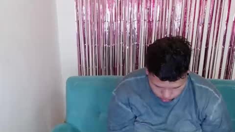 Snapshot of yulandval chatting on February 21, 1:01 pm yul and val couple online show from February 21, 1:01 pm