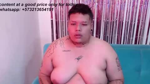 Snapshot of yulandval chatting on February 28, 7:26 pm yul and val couple online show from February 28, 7:26 pm