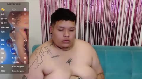 Snapshot of yulandval chatting on March 12, 5:46 am yul and val couple online show from March 12, 5:46 am