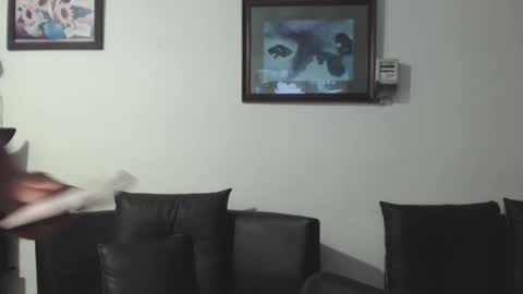yul and val couple online show from April 24, 1:52 am