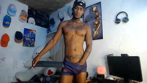Snapshot of yulian_23 chatting on May 28, 3:04 am Ivan online show from May 28, 3:04 am