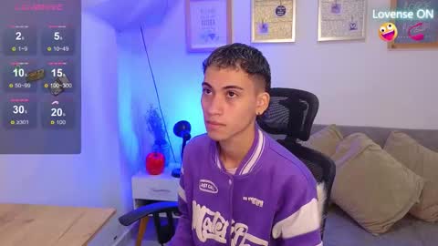 yulian_vasquez online show from November 13, 12:15 pm