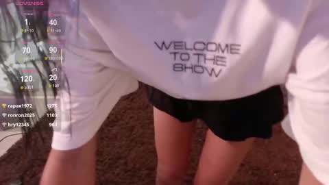 yuliethpetite online show from November 4, 12:43 am