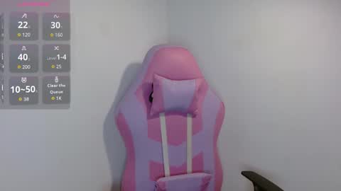 Yuli and SaraIndependent model online show from March 15, 7:25 am