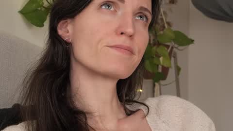 yulla dao online show from February 4, 3:04 pm