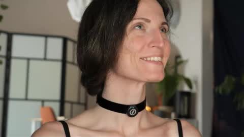 yulla dao online show from October 8, 4:48 pm