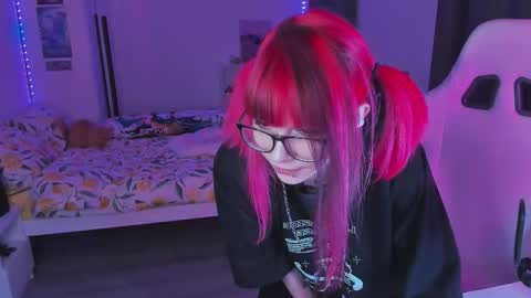 Yumi 3 online show from September 17, 5:25 pm