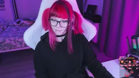 Yumi 3 online show from October 16, 9:49 pm