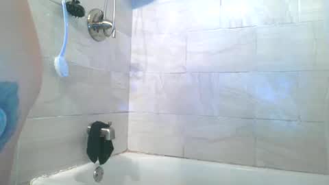 Snapshot of yumiepussyy chatting on October 19, 1:06 am Payton kelly online show from October 19, 1:06 am