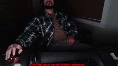 Snapshot of yummydickmilk chatting on December 21, 9:12 am yummydickmilk online show from December 21, 9:12 am