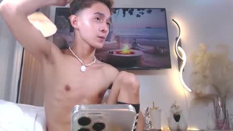 Justine online show from January 12, 6:49 pm