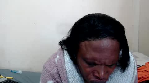 Snapshot of yummytittsxx chatting on July 28, 2:13 pm yummytittsxx online show from July 28, 2:13 pm
