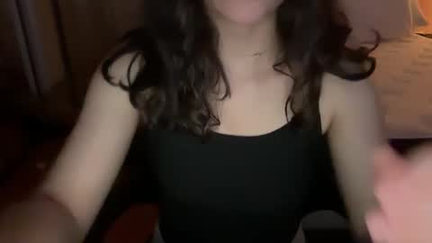 Snapshot of yummyybby chatting on December 4, 8:45 am yummyybby online show from December 4, 8:45 am