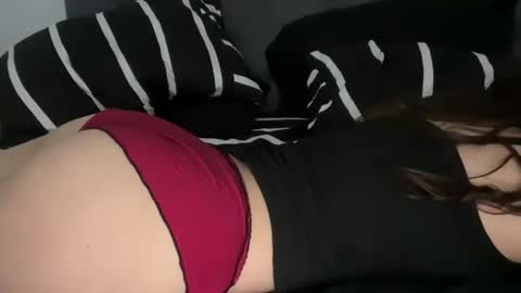 Snapshot of yummyybby chatting on October 24, 6:26 pm yummyybby online show from October 24, 6:26 pm