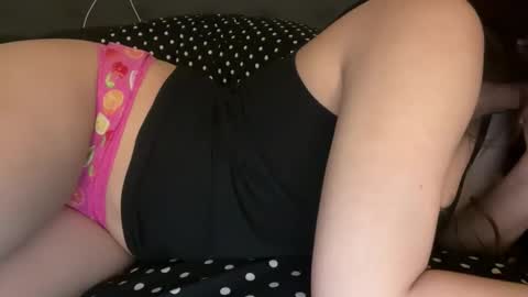 Snapshot of yummyybby chatting on March 17, 2:38 am yummyybby online show from March 17, 2:38 am