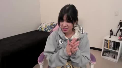 Snapshot of yunablack chatting on February 10, 6:45 pm Yuna online show from February 10, 6:45 pm