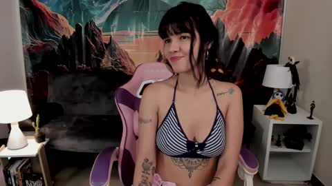 Snapshot of yunablack chatting on October 13, 3:01 pm Yuna online show from October 13, 3:01 pm