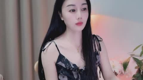 Snapshot of yuner0715 chatting on May 6, 4:01 pm YunEr online show from May 6, 4:01 pm