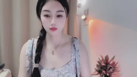 Snapshot of yuner0715 chatting on May 12, 1:08 pm YunEr online show from May 12, 1:08 pm