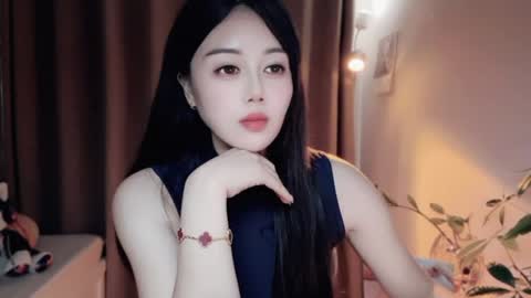 Snapshot of yuner0715 chatting on June 30, 8:15 am YunEr online show from June 30, 8:15 am