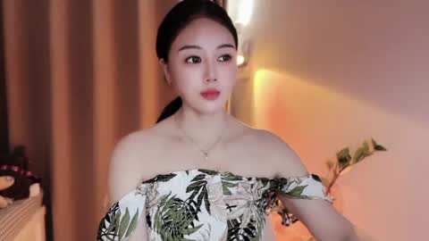 Snapshot of yuner0715 chatting on August 1, 2:44 am YunEr online show from August 1, 2:44 am