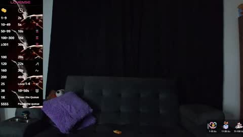 Snapshot of yungelitamor_ chatting on May 8, 5:13 am ELITA online show from May 8, 5:13 am