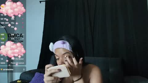 Snapshot of yungelitamor_ chatting on May 20, 5:02 am ELITA online show from May 20, 5:02 am