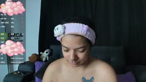 Snapshot of yungelitamor_ chatting on May 26, 4:52 am ELITA online show from May 26, 4:52 am