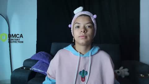 Snapshot of yungelitamor_ chatting on June 9, 4:57 am ELITA online show from June 9, 4:57 am