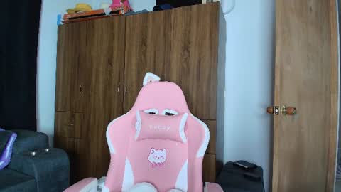 Snapshot of yungelitamor_ chatting on July 31, 4:56 am ELITA online show from July 31, 4:56 am