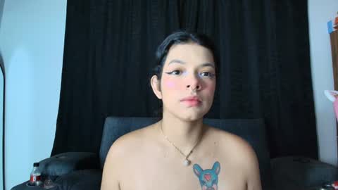 Snapshot of yungelitamor_ chatting on August 2, 5:06 am ELITA online show from August 2, 5:06 am