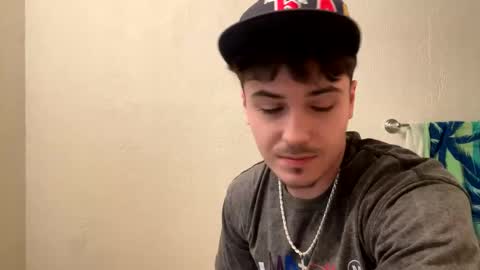 yungstudbev online show from December 30, 6:09 am