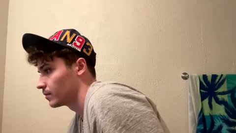 yungstudbev online show from January 8, 10:26 am