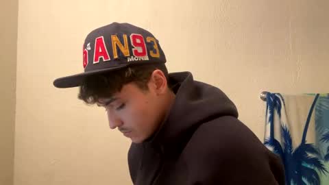 yungstudbev online show from January 13, 10:36 am