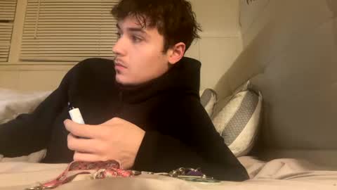 yungstudbev online show from February 5, 4:06 am