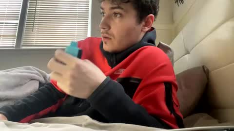 yungstudbev online show from February 6, 6:02 pm