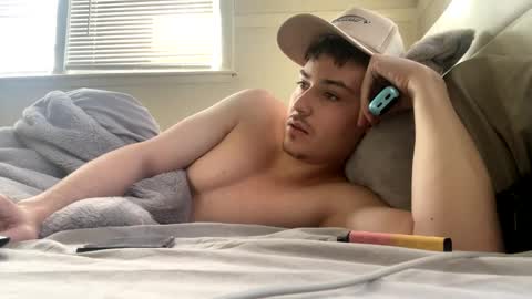 yungstudbev online show from February 28, 8:39 pm