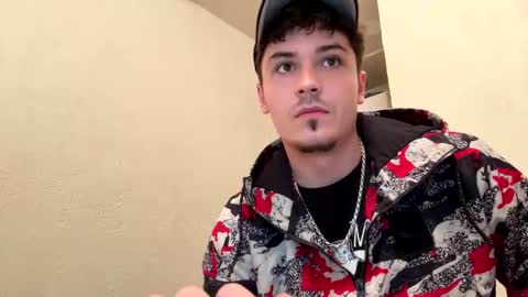 yungstudbev online show from September 20, 3:40 am