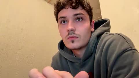 yungstudbev online show from October 4, 1:36 am