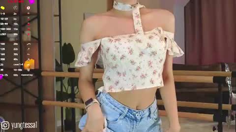 Snapshot of yungtessa chatting on July 10, 6:54 pm Tessa online show from July 10, 6:54 pm