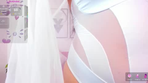 Snapshot of yunna7 chatting on December 2, 11:37 am Yunna online show from December 2, 11:37 am