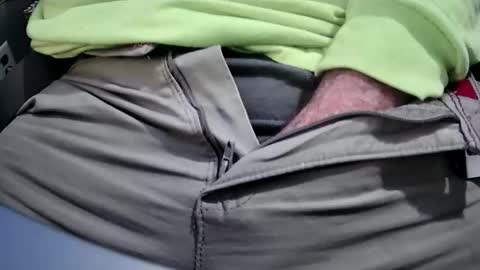 yuppers1234 online show from December 15, 12:42 pm