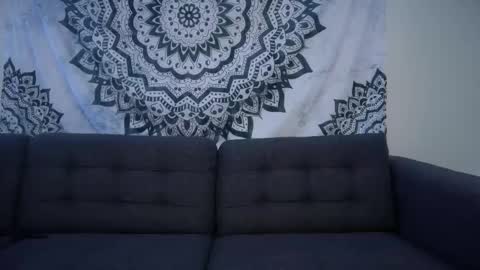 yurdreams_22 online show from December 4, 4:44 am