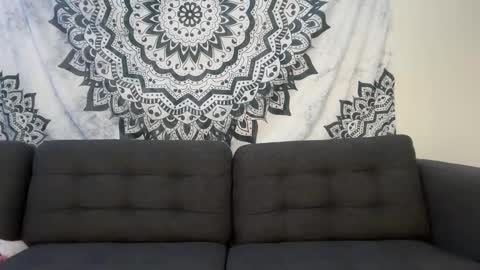 yurdreams_22 online show from January 16, 4:27 am