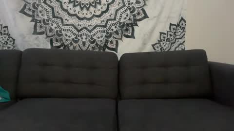 yurdreams_22 online show from June 7, 6:17 am
