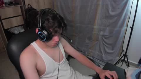 yurii_moody online show from December 15, 1:57 am