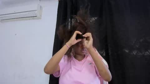 yuriperez online show from March 12, 8:26 pm